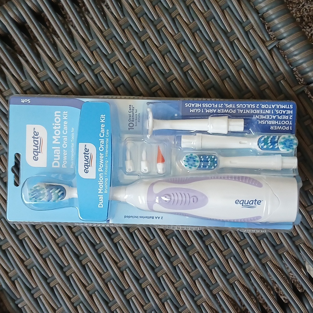 Equate Dual Motion Power Oral Care Kit with Interdental Tools